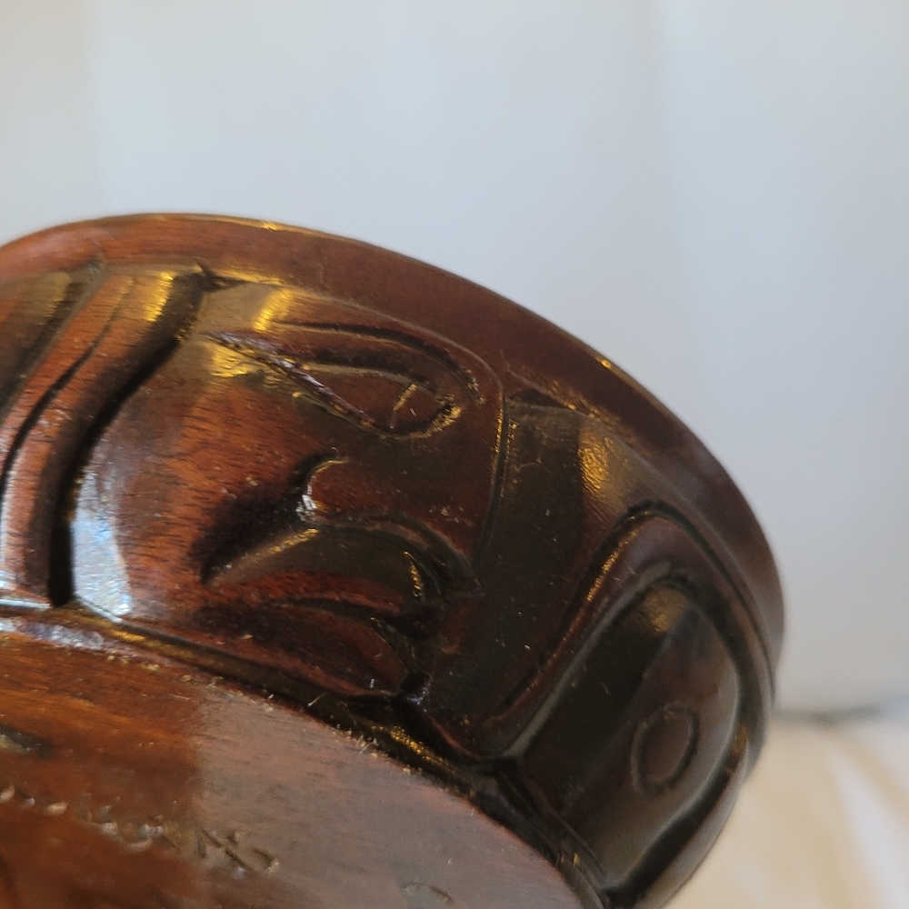 Vintage Hand Carved Wood 6” Round Salad Bowls Set of 4 - Picture 7 of 12